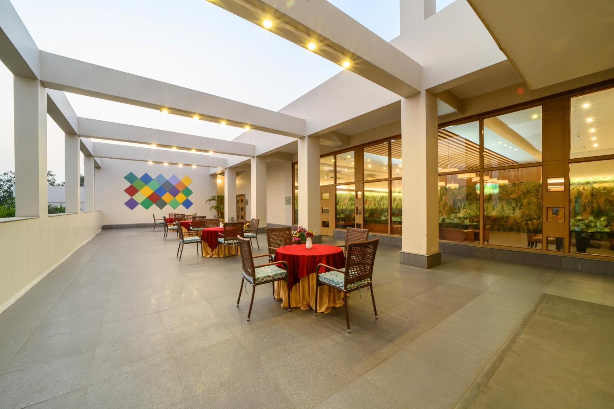 Sinclairs Burdwan Hotel Kültér fotó
